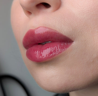 Lipper-блиск Pomegranate Wine